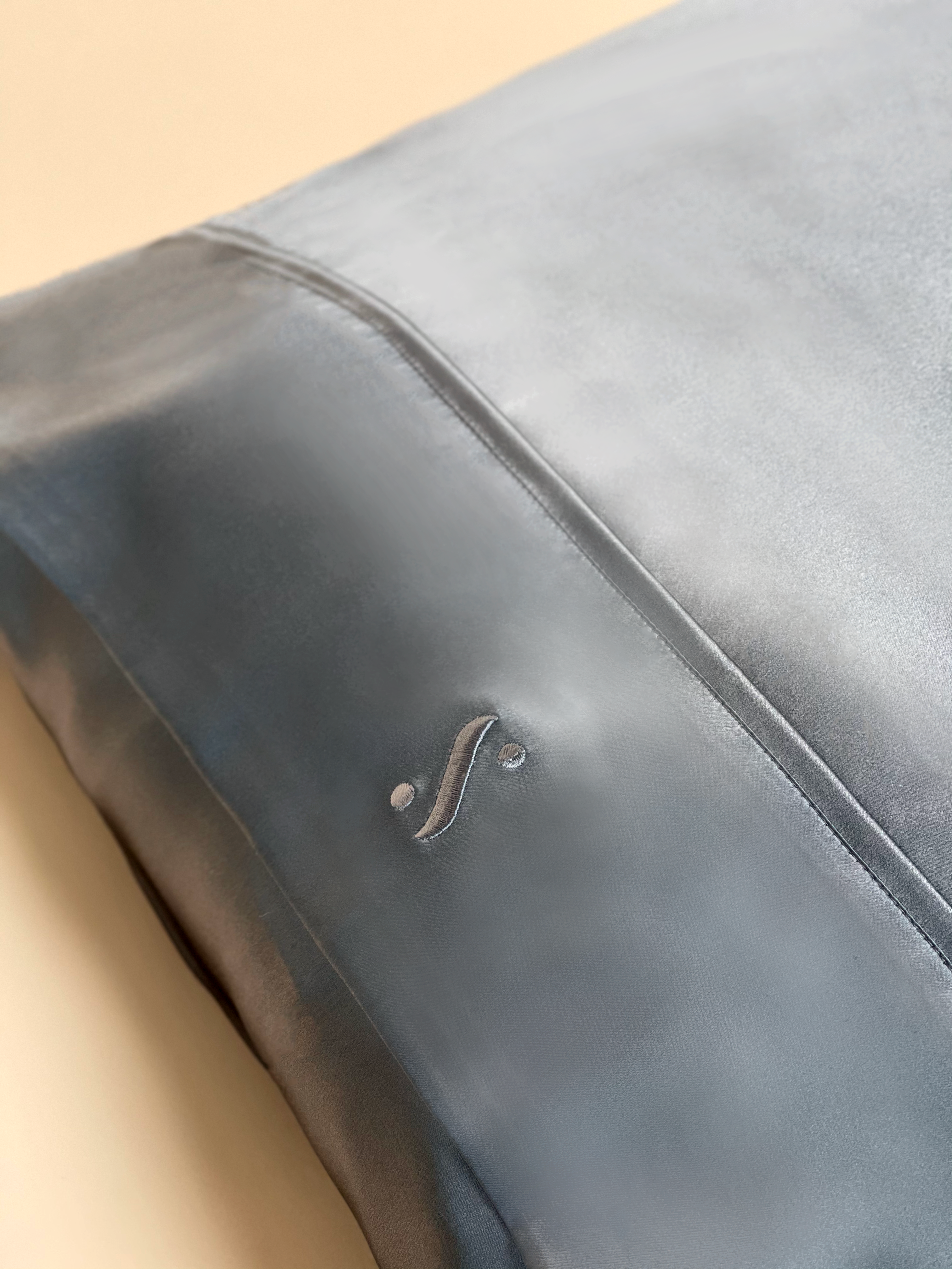 Silk Pillowcase - Gull