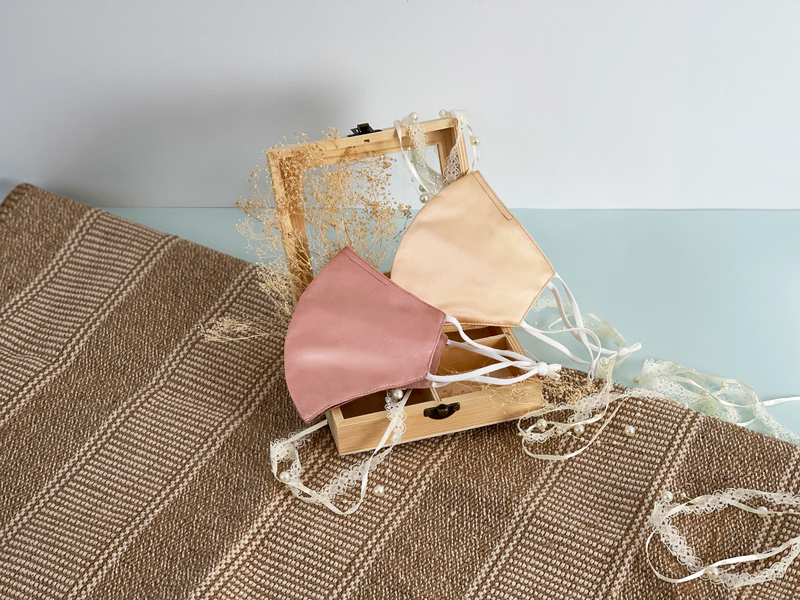 Mitten - Rose Tan Satin