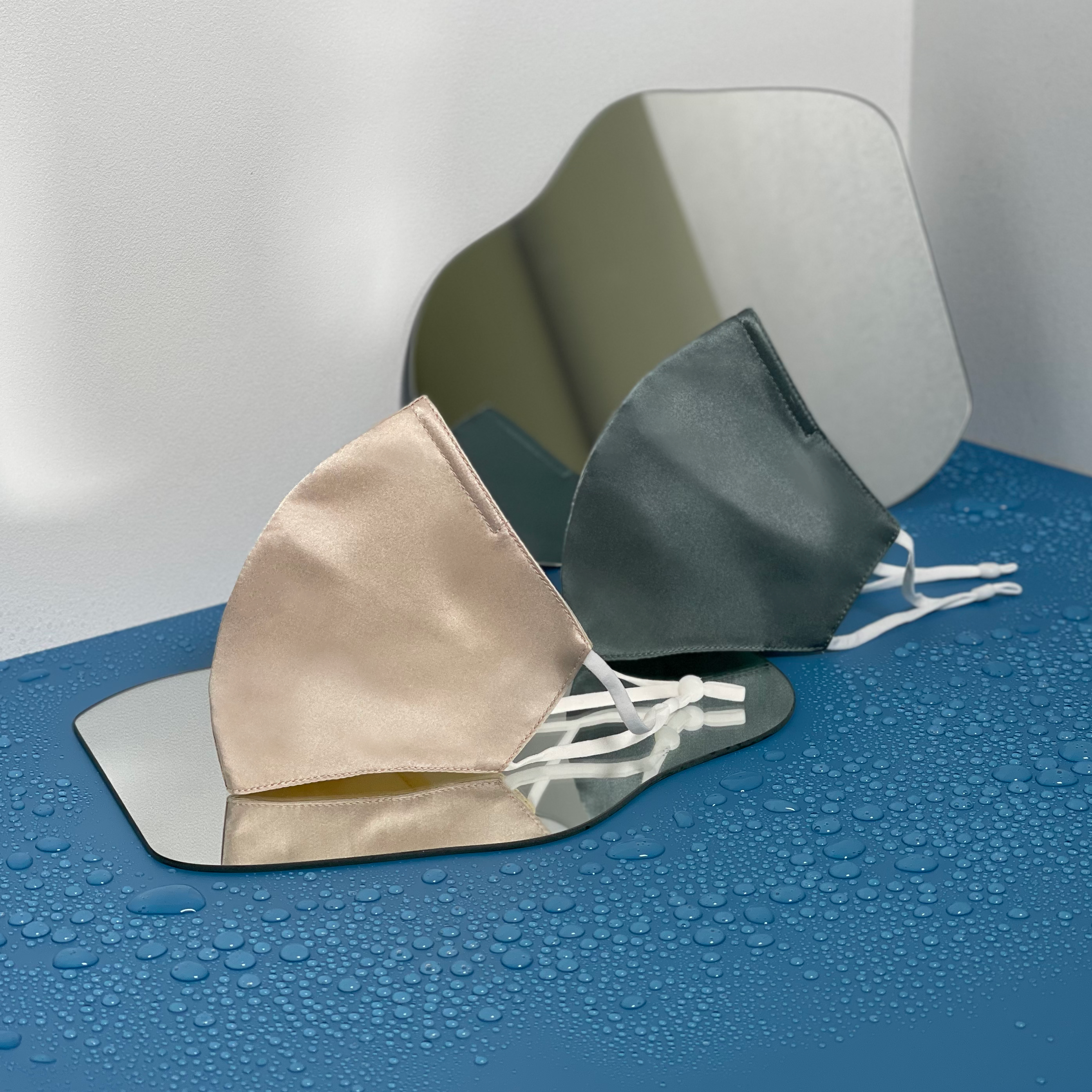 Mitten - Iceberg Green